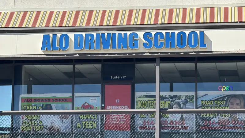 Parallel Parking Driving ..Alo Driving School.jpg